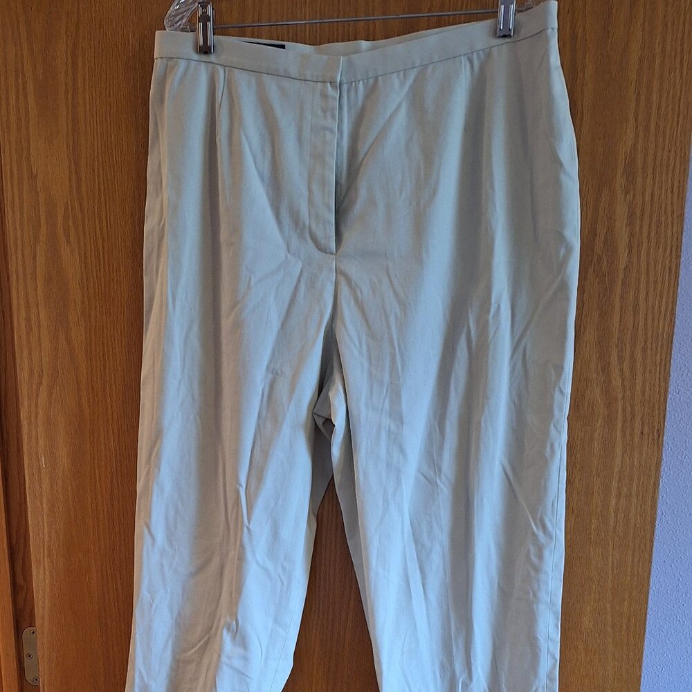 Woman's Casual Pants